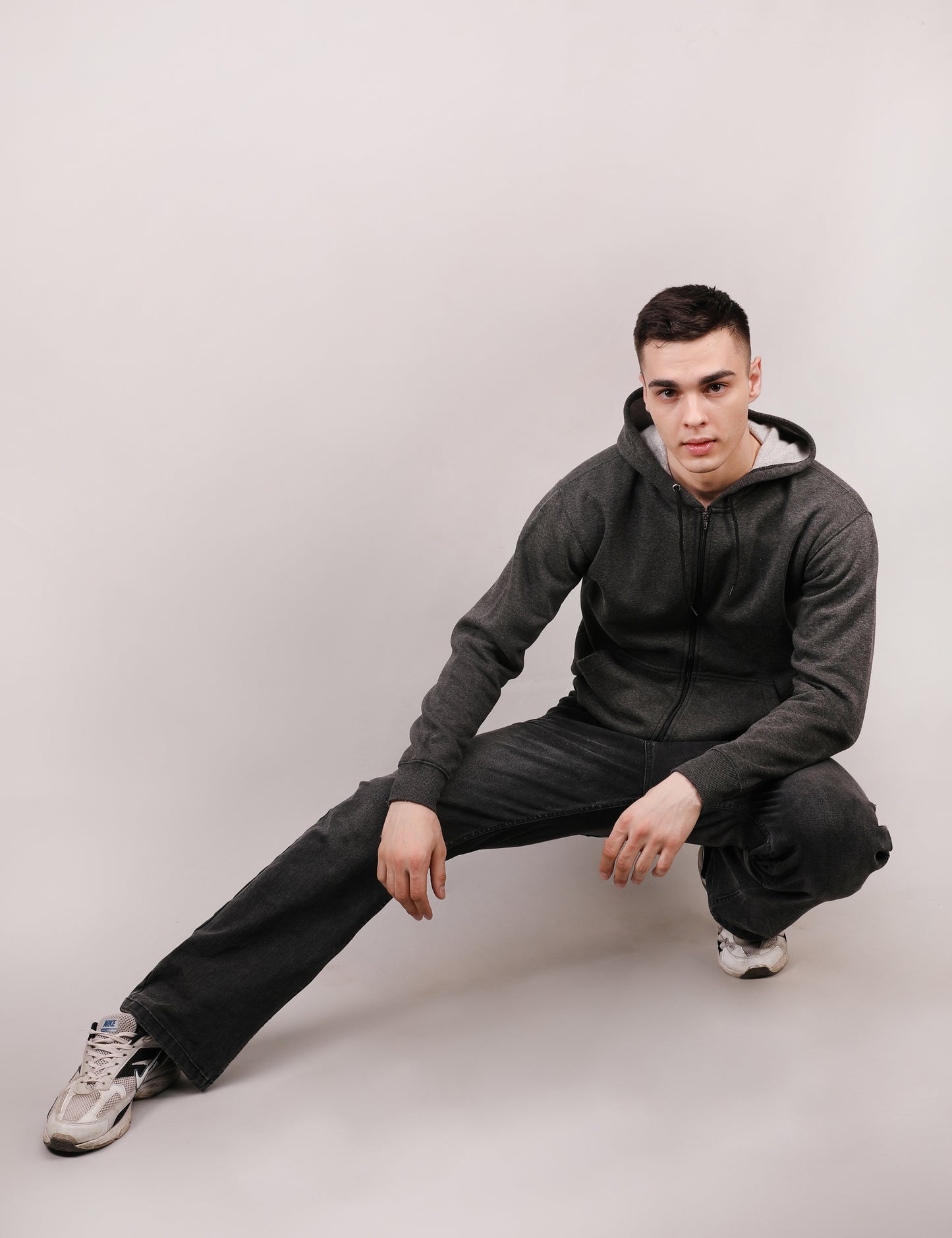 Gray Zipper Hoodie – Unisex | 100% Cotton Fleece | Custom Bulk Wear